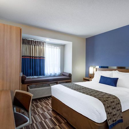 Microtel Inn & Suites By Wyndham Μπέρλινγκτον Εξωτερικό φωτογραφία