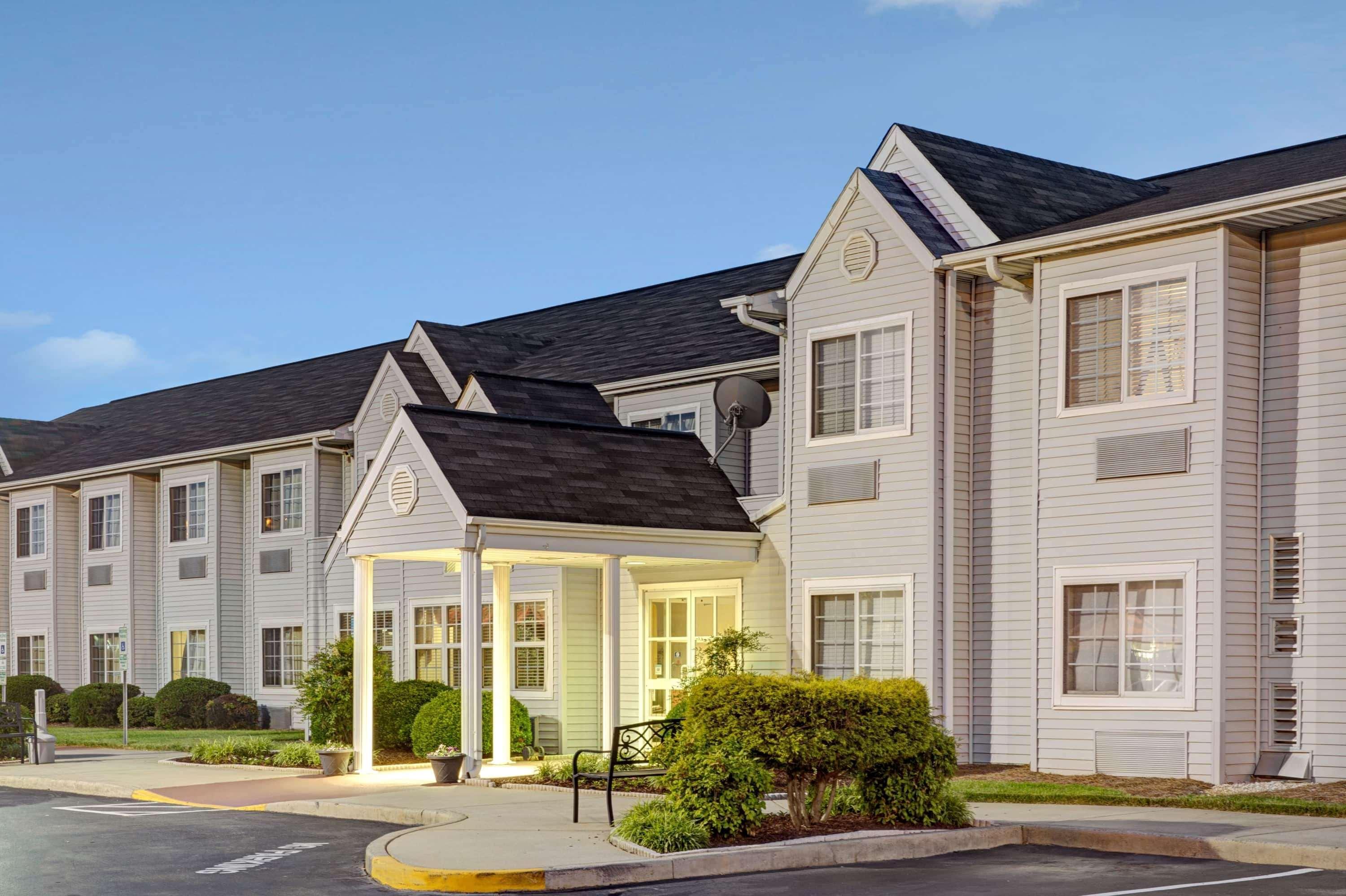 Microtel Inn & Suites By Wyndham Μπέρλινγκτον Εξωτερικό φωτογραφία